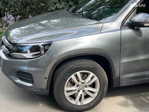 Volkswagen Tiguan 2018 серый - фото 7
