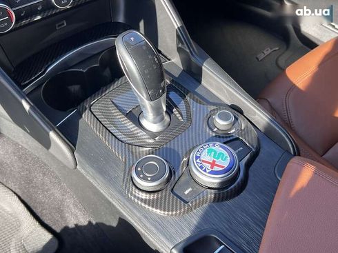 Alfa Romeo Giulia 2018 - фото 25