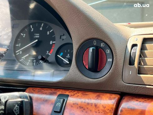 BMW 7 серия 1994 красный - фото 30