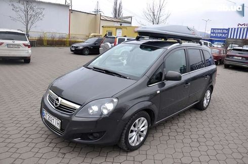 Opel Zafira 2013 - фото 13