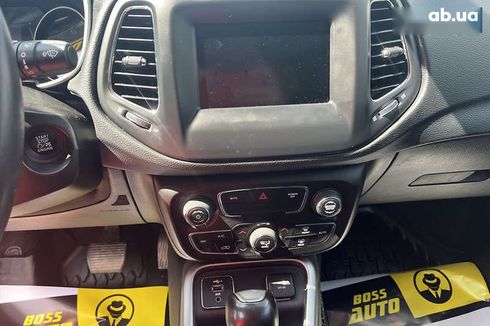 Jeep Compass 2019 - фото 13
