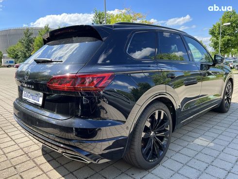 Volkswagen Touareg 2022 - фото 25