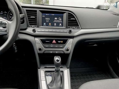 Hyundai Elantra 2018 - фото 19