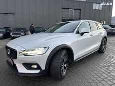 Продаж б/у позашляховик Volvo V60 - купити на Автобазарі