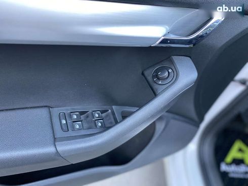 Skoda Octavia 2019 - фото 8