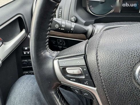 Toyota Land Cruiser Prado 2020 - фото 25