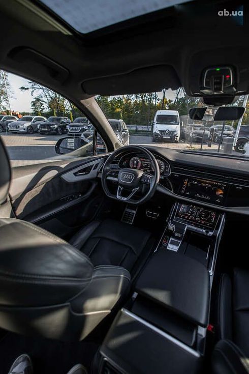 Audi Q7 2020 - фото 15