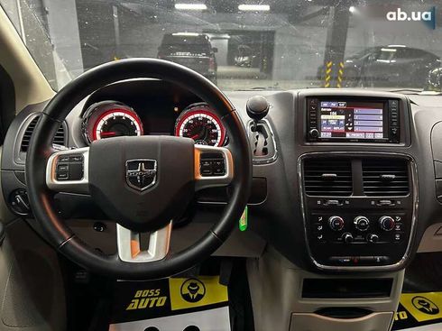 Dodge grand caravan 2017 - фото 16
