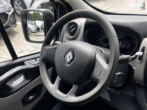 Renault Trafic 2019 - фото 25