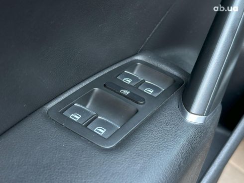 Volkswagen Passat 2016 черный - фото 12