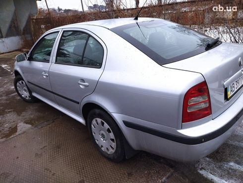 Skoda Octavia 2008 серебристый - фото 8