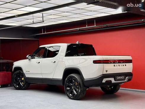 Rivian R1T 2023 - фото 28