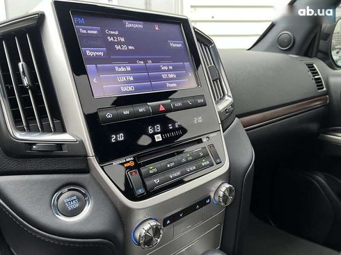 Toyota Land Cruiser 2016 - фото 20