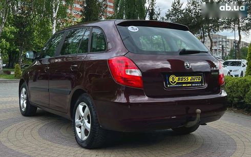 Skoda Fabia 2012 - фото 5