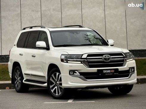 Toyota Land Cruiser 2019 - фото 20