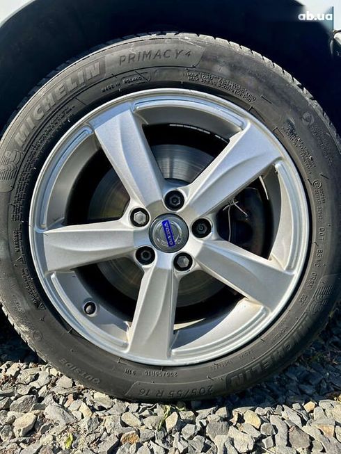 Volvo V40 2014 - фото 17