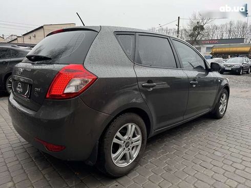 Kia Cee'd 2011 - фото 15