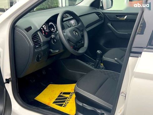 Skoda Fabia 2021 - фото 18