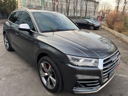 Audi SQ5 2018 серый - фото 6