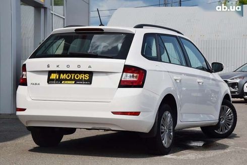Skoda Fabia 2021 - фото 4