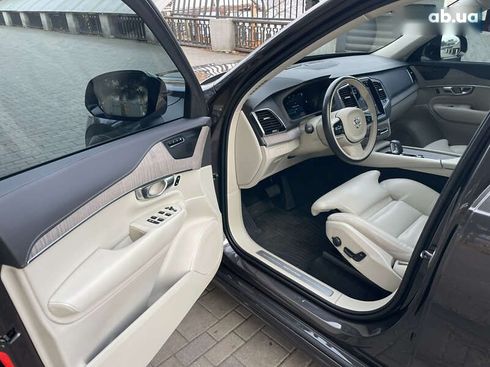 Volvo XC90 2023 - фото 18