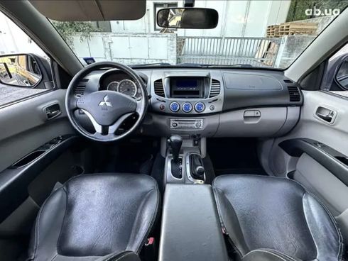 Mitsubishi L200 2007 черный - фото 5