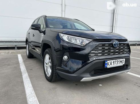 Toyota RAV4 2020 - фото 8