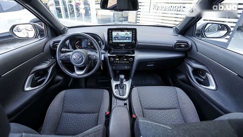 Toyota Yaris Cross 2023 - фото 8