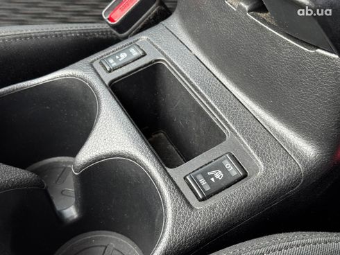 Nissan Rogue 2017 белый - фото 18