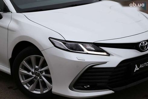 Toyota Camry 2021 - фото 4