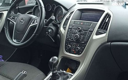 Opel Astra 2011 - фото 16