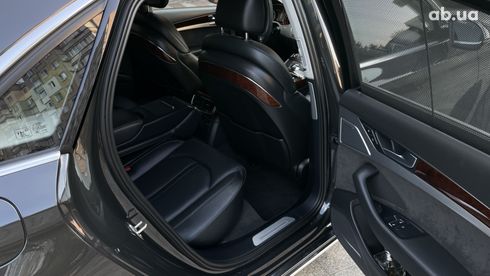 Audi A8 2012 серый - фото 11