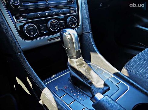 Volkswagen Passat 2015 - фото 12