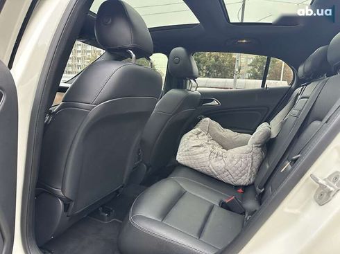 Mercedes-Benz GLA-Класс 2016 - фото 25