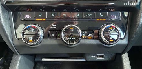 Skoda Octavia 2018 - фото 22