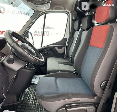 Renault Master 2015 - фото 16