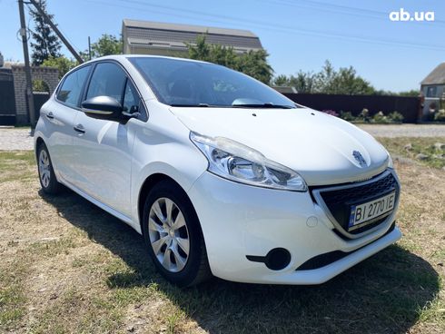 Peugeot 208 2014 белый - фото 4