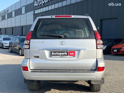 Toyota Land Cruiser Prado 2007 серый - фото 10