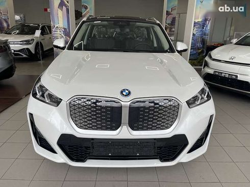 BMW iX1 2025 - фото 2