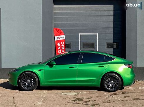 Tesla Model 3 2025 - фото 7