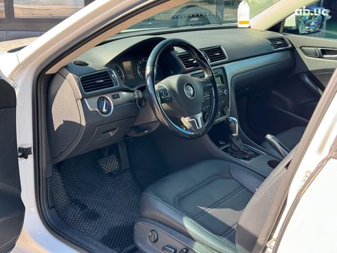 Volkswagen Passat 2015 белый - фото 16