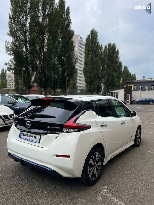 Nissan Leaf 2018 - фото 13