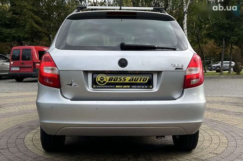Skoda Fabia 2010 - фото 6