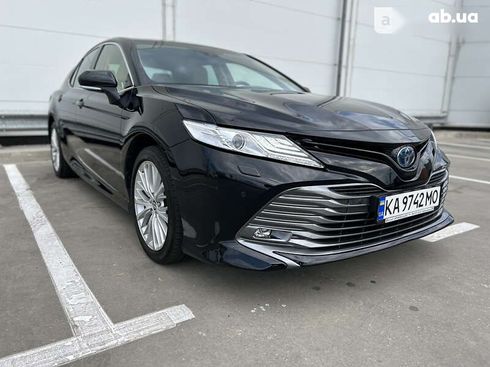 Toyota Camry 2020 - фото 9