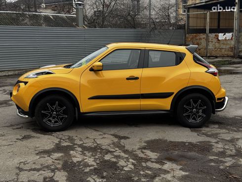 Nissan Juke 2017 желтый - фото 11