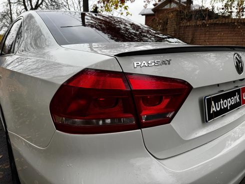 Volkswagen Passat 2012 белый - фото 9
