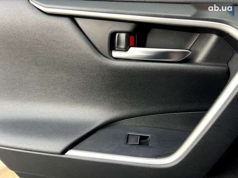Toyota RAV4 2019 - фото 26
