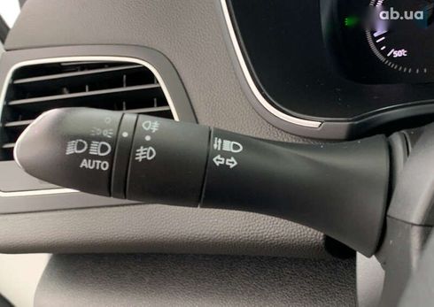 Renault Megane 2019 - фото 22