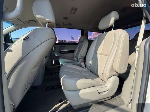 Kia Carnival 2019 - фото 14