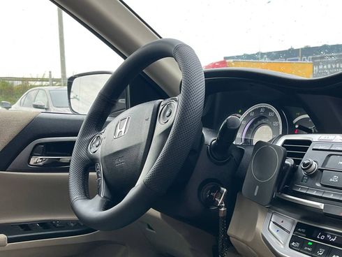 Honda Accord 2013 красный - фото 3